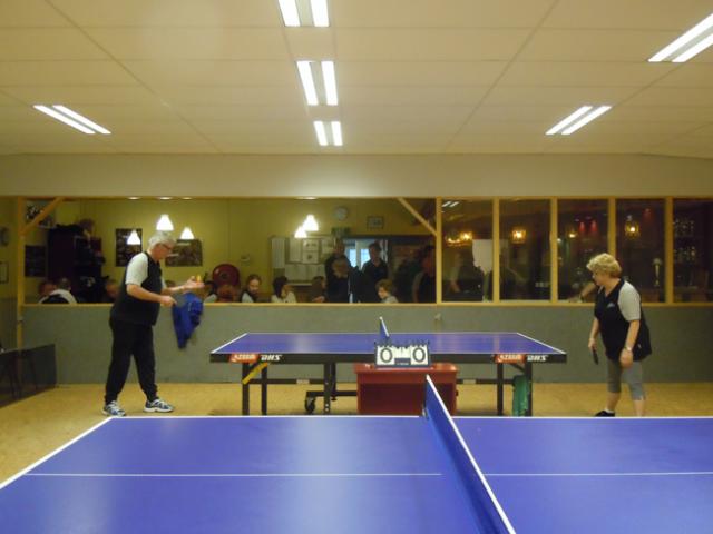 Club (16)